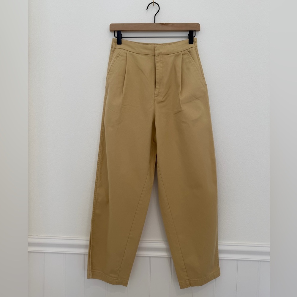 Zara High-Waisted Slight Barrel Leg Trousers Butter Yellow Pleated Pants - XS